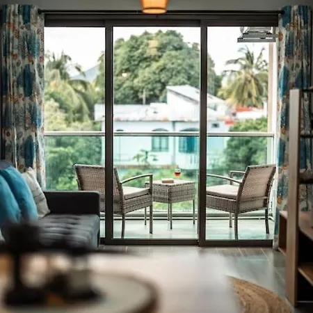 Stylish 2-Bedroom Apt, 4Min Walk To Beach - Rc7 Flic en Flac Exterior photo