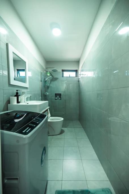 Stylish 2-bedroom Apt, 4min Walk To - Rc7 * Flic-en-Flacq