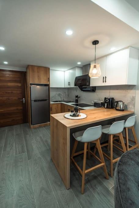 Stylish 2-bedroom Apt, 4min Walk To - Rc7 * Flic-en-Flacq