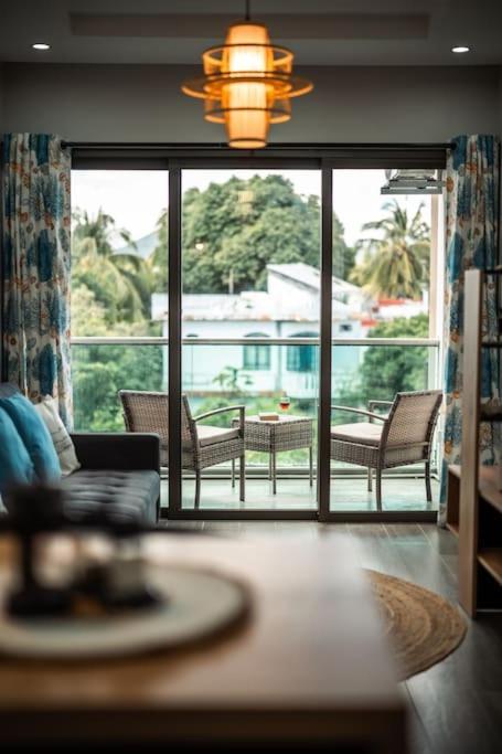 Appartement Stylish 2-bedroom Apt, 4min Walk To - Rc7 *